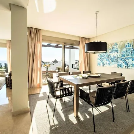 3 Bdr Partial Sea View *